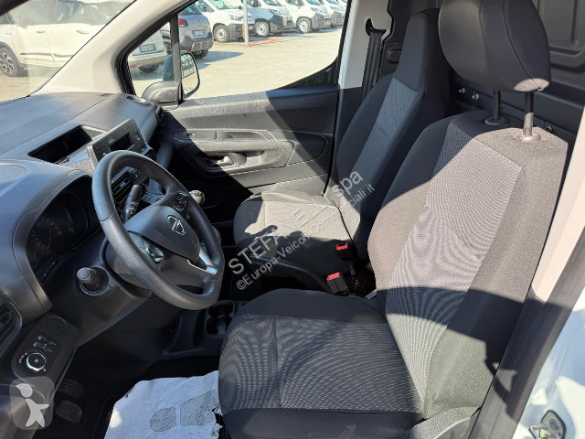 Autoutilitară Opel COMBO 1.5 75