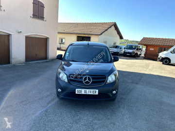 Furgoneta Mercedes