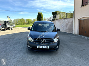 Furgoneta Mercedes