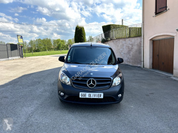 Furgoneta Mercedes