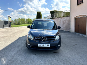Furgoneta Mercedes