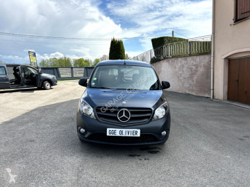 Furgoneta Mercedes