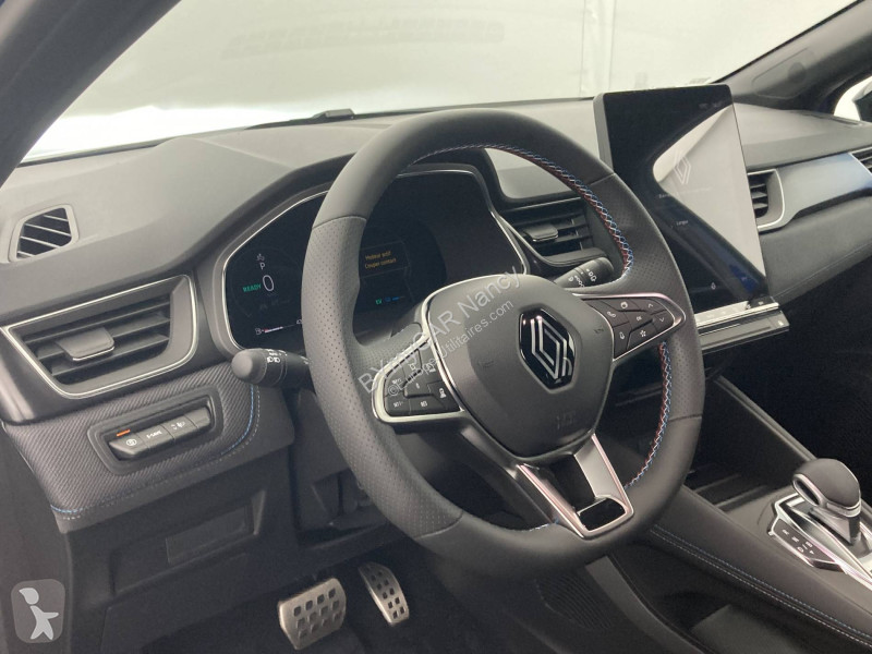 Veicolo commerciale Renault Captur E-Tech full...