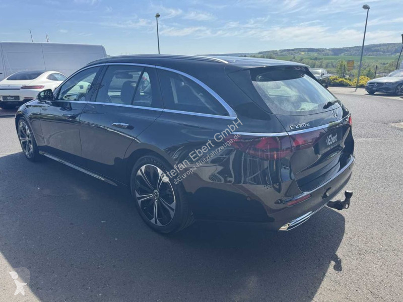 Véhicule utilitaire Mercedes E d...