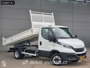 Con volquete Iveco