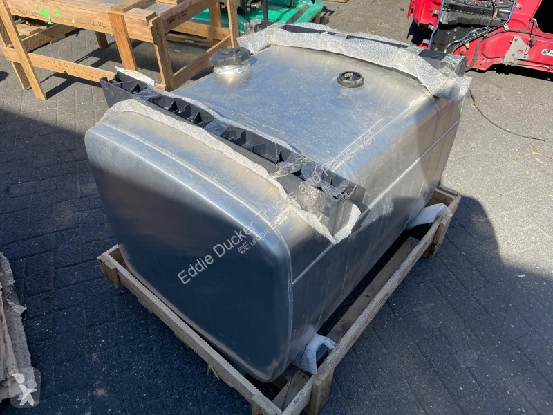 Veículo utilitário Iveco 98472352 FULE TANK 390...