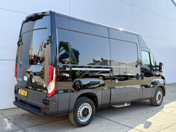 Caja cerrada Iveco
