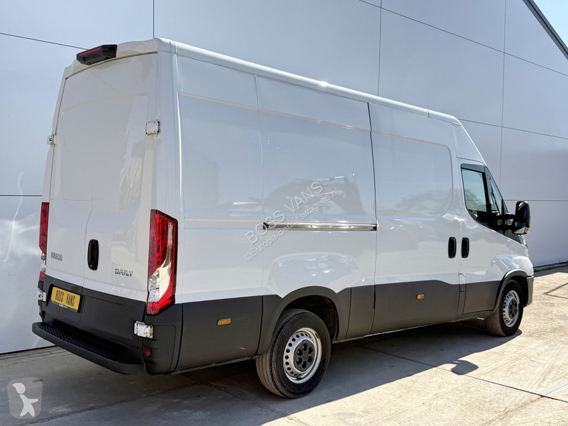 Nyttofordon Iveco 35S14 L2H2 Airco Cruise...