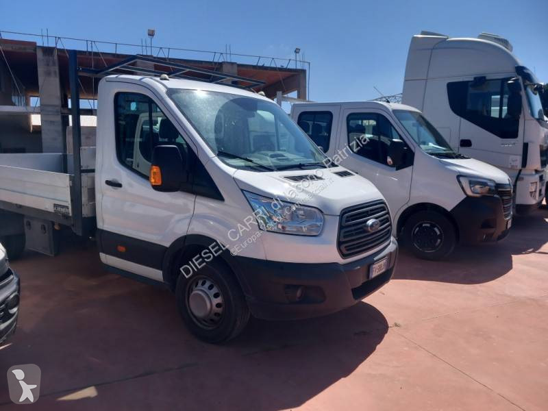 Véhicule utilitaire Ford