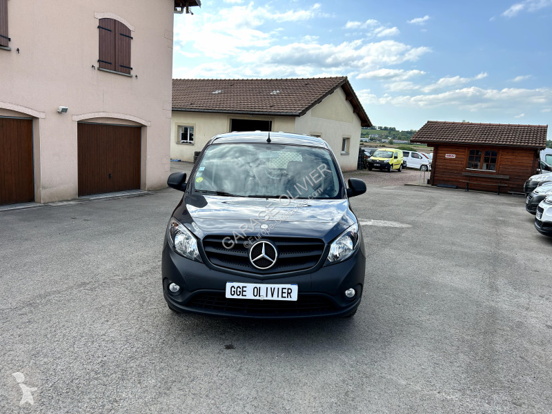 Véhicule utilitaire Mercedes Compact 109 1.5...