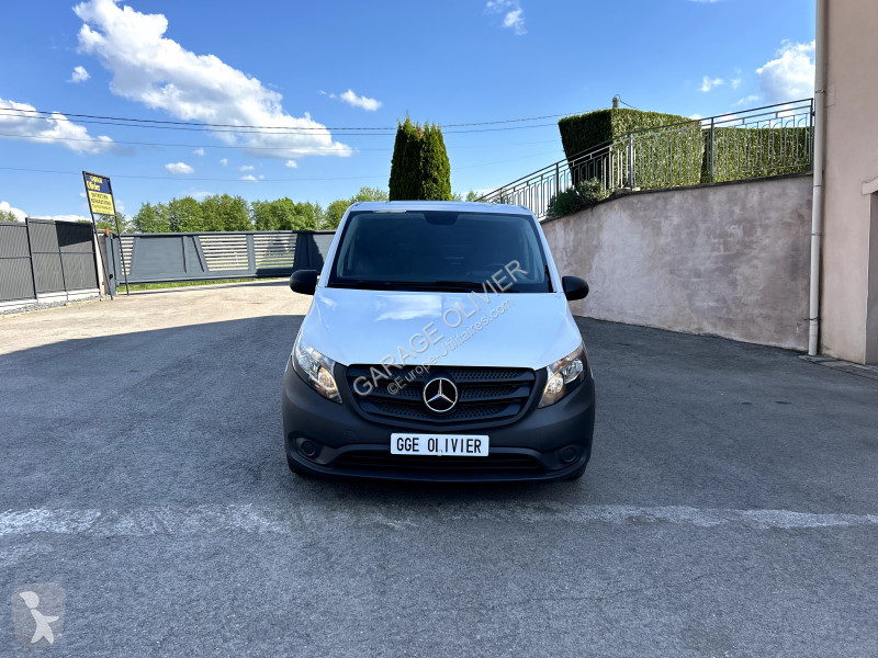 Véhicule utilitaire Mercedes Vito Compact 3200...