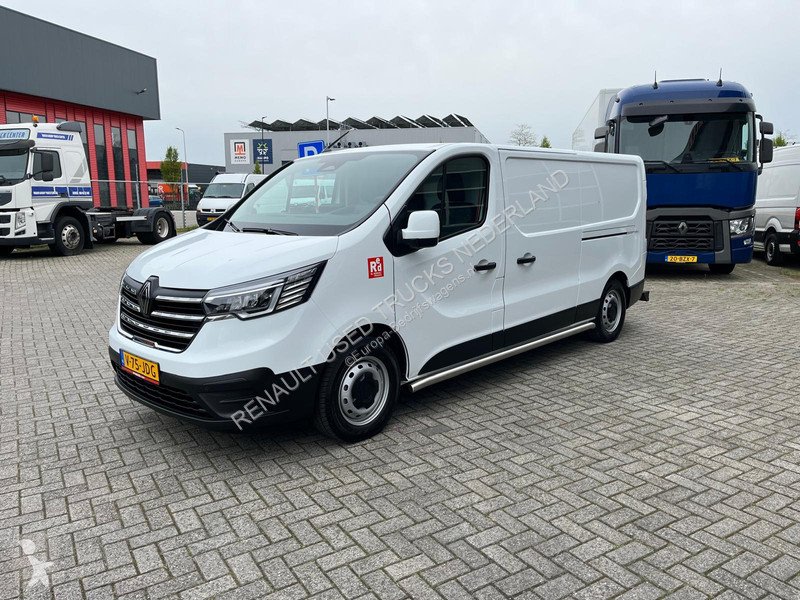 Furgoneta Renault E-Tech Red L2 H1,...