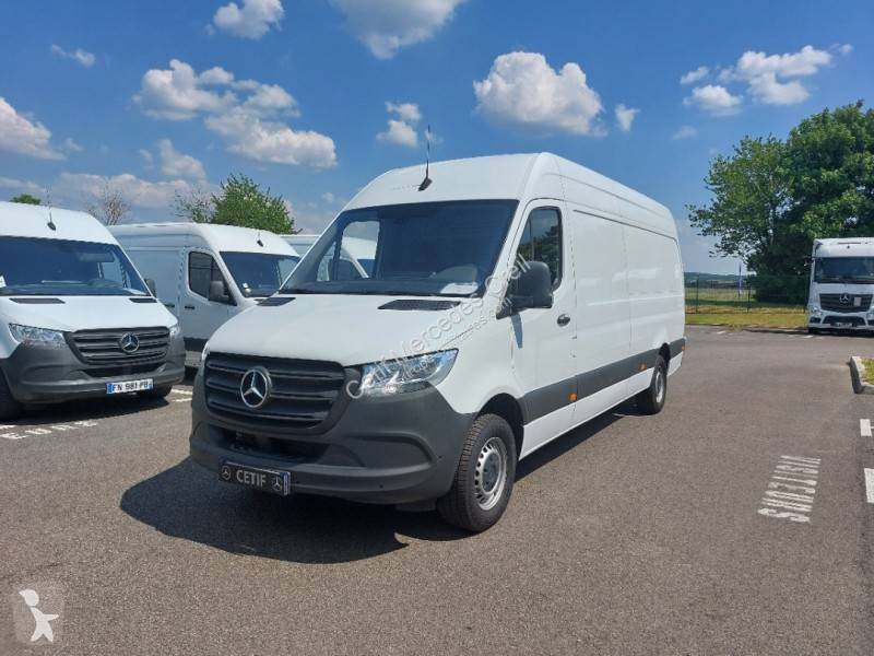 Véhicule utilitaire Mercedes