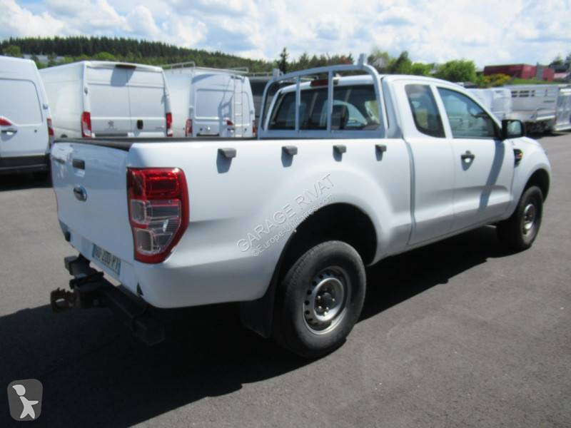 Véhicule utilitaire Ford