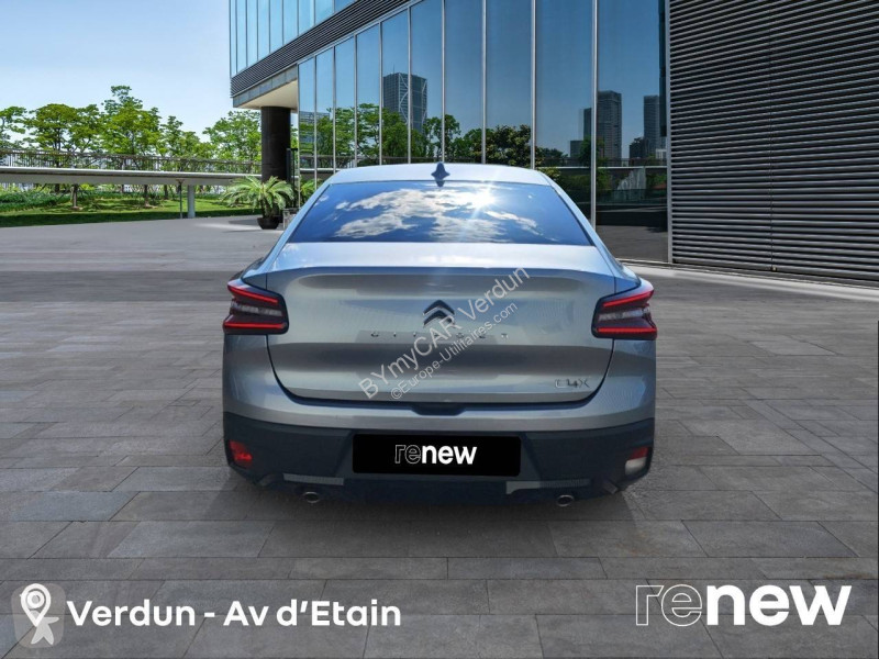 Véhicule utilitaire Citroën C4 X PureTech 130...