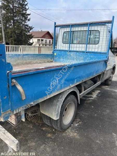 Veículo utilitário Iveco 35-150