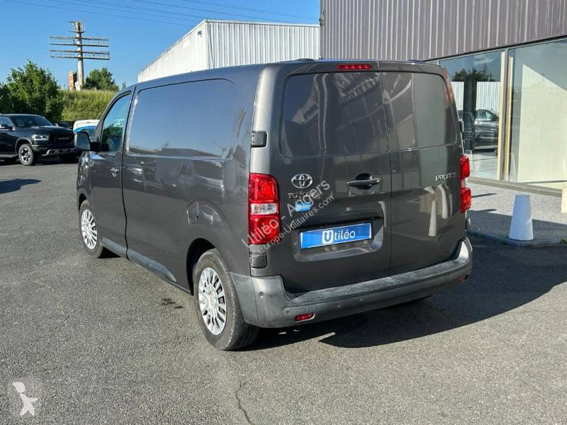 Furgoneta Toyota