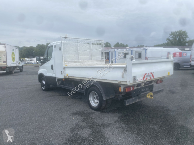 Véhicule utilitaire Iveco 35C16H3.0 empattement...