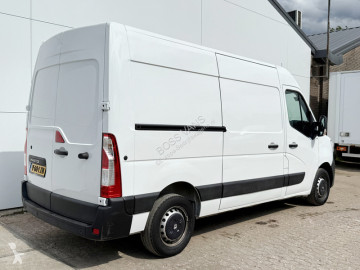 Caja cerrada Renault