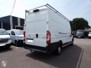 Caja cerrada Peugeot