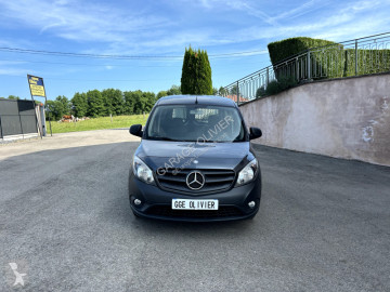 Furgoneta Mercedes