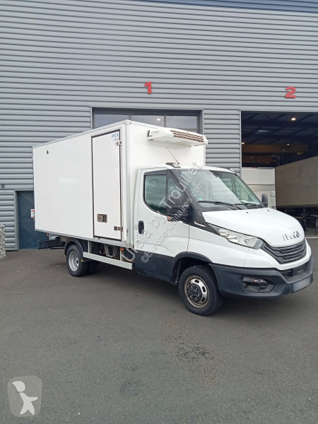 Véhicule utilitaire Iveco FRIGO 12M3 160 CV RJ...