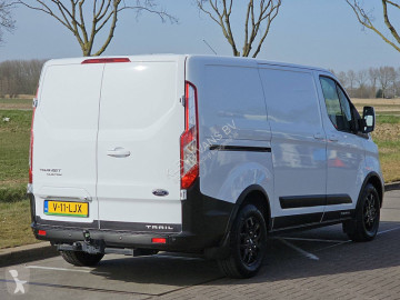Fourgon utilitaire Ford