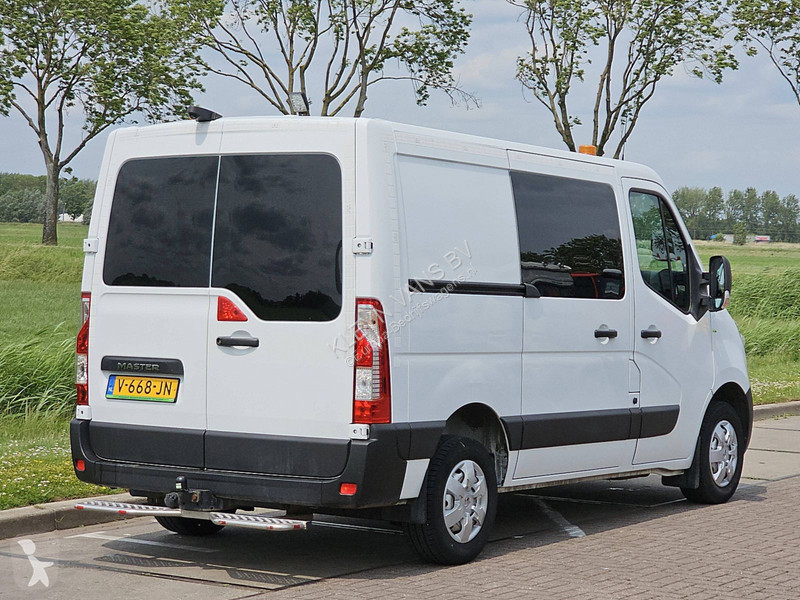 Véhicule utilitaire Renault 2.3 L1H1...