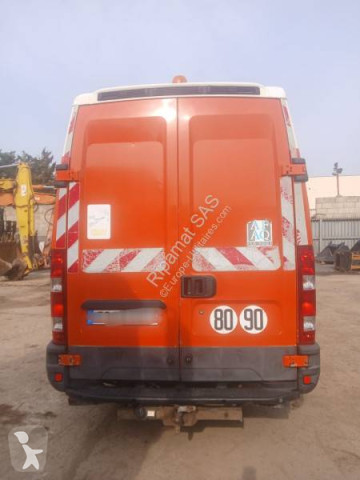 Fourgon long Iveco