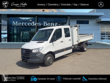 Con volquete Mercedes