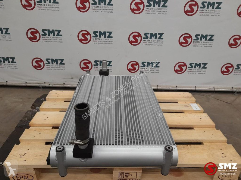 Veicolo commerciale Caterpillar Radiator +...