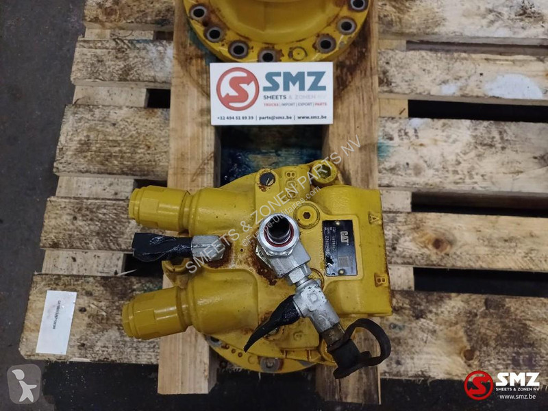 Véhicule utilitaire Caterpillar Hydraulic pump...
