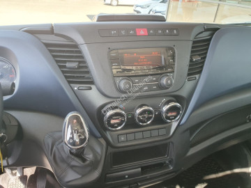 Utilitaire benne Iveco