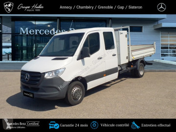 Con volquete Mercedes