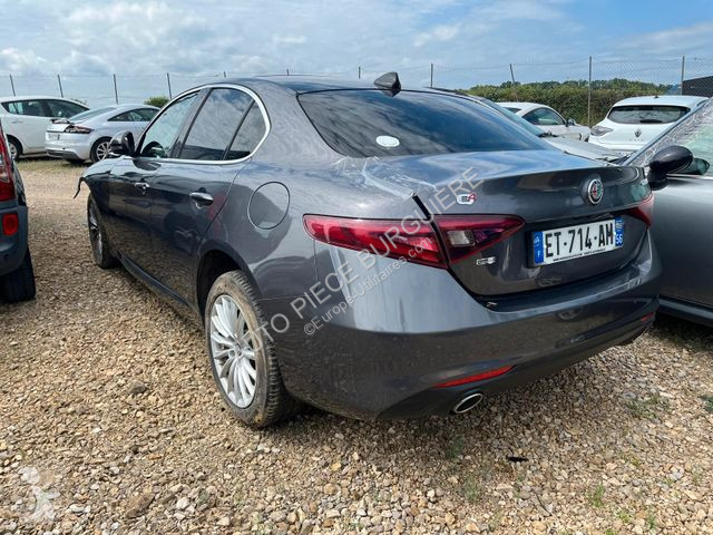 Véhicule utilitaire Alfa-Roméo ROMEO Giulia 2.2...