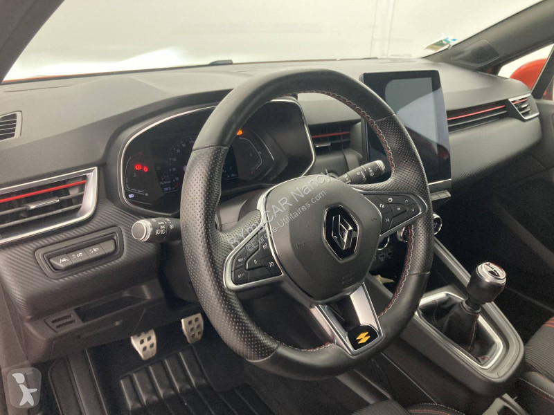 Véhicule utilitaire Renault Clio TCe 100