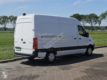 Fourgon utilitaire Mercedes