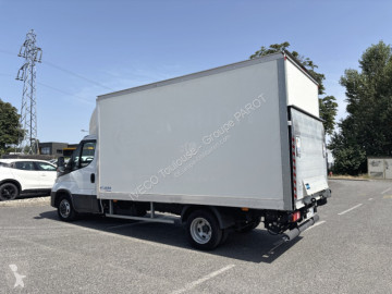 Fourgon utilitaire Iveco