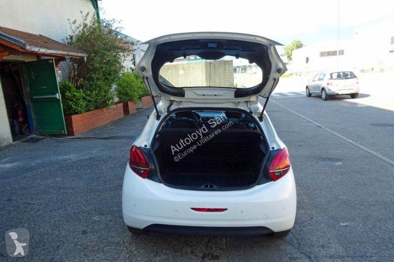 Véhicule utilitaire Peugeot STE 1,6 HDi 100