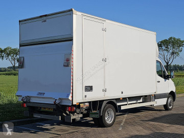 Fourgon utilitaire Mercedes