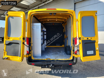 Fourgon utilitaire Ford
