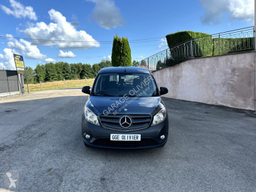 Furgoneta Mercedes