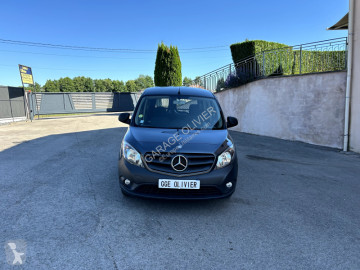 Furgoneta Mercedes