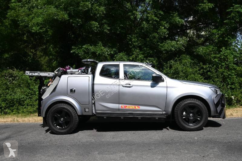Furgoneta Isuzu