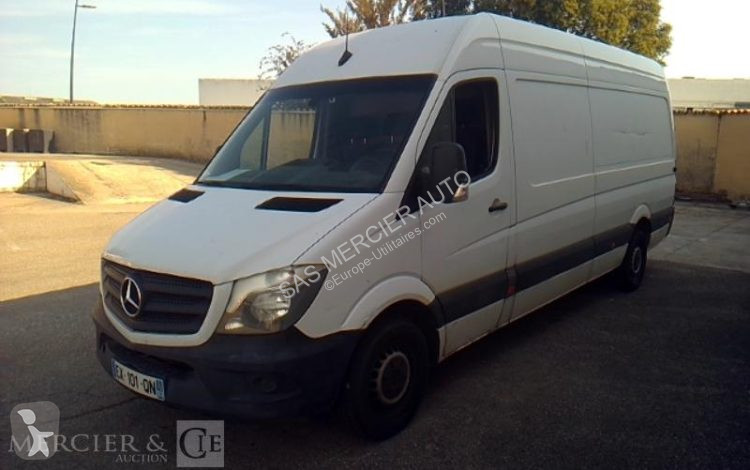 Véhicule utilitaire Mercedes