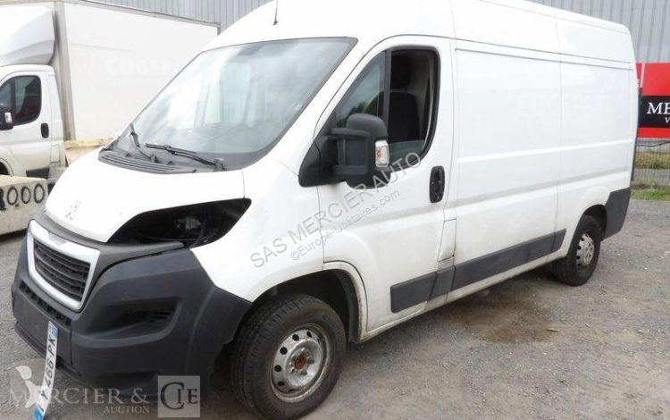 Véhicule utilitaire Peugeot