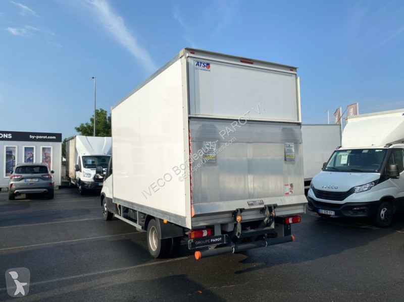 Véhicule utilitaire Iveco 35C16H3.0 empattement...