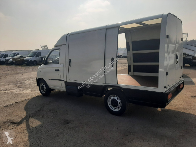 Véhicule utilitaire  Piaggio NP6 L2 SR GPL...