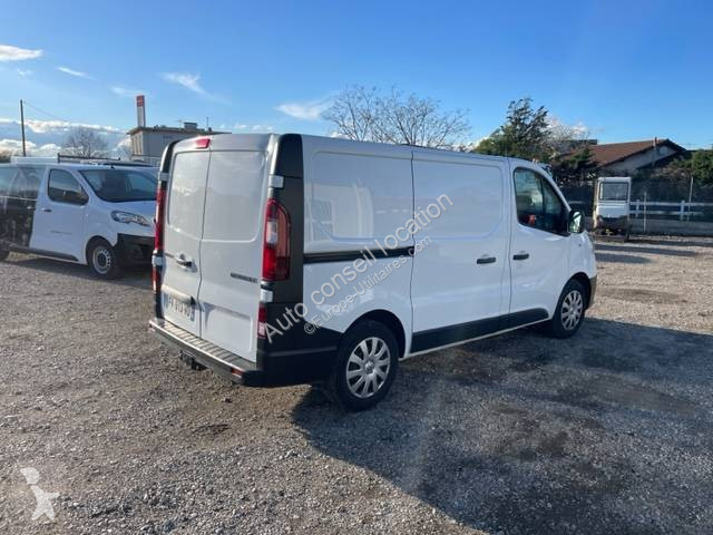 Véhicule utilitaire Renault L1H1 2.0L DCI 120...