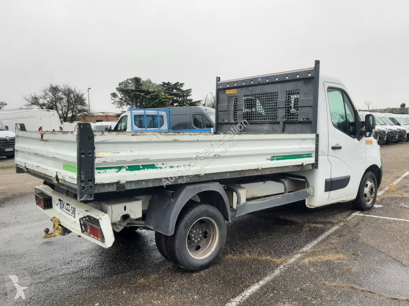 Autoutilitară Renault BENNE 2.3 DCI 135 R.J